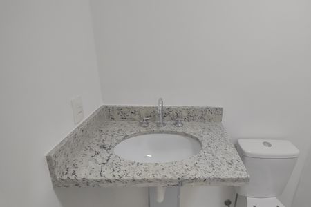 Apartamento à venda com 66m², 2 quartos e 2 vagas Apartamento à venda com 66m², 2 quartos e 2 vagasBanheiro da Suíte