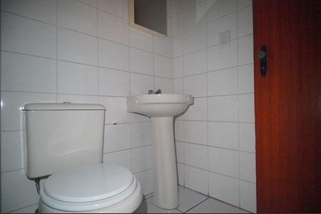 Banheiro de apartamento à venda com 2 quartos, 67m² em Rio dos Sinos, São Leopoldo