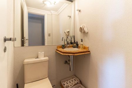 Lavabo de apartamento para alugar com 4 quartos, 358m² em Higienópolis, São Paulo