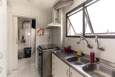 Cozinha de apartamento para alugar com 4 quartos, 358m² em Higienópolis, São Paulo
