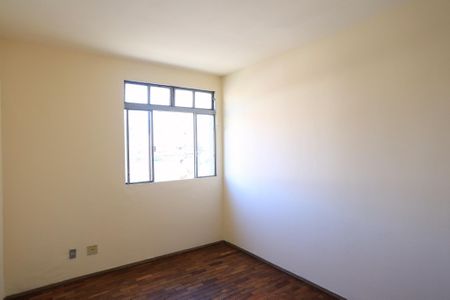 Sala de apartamento para alugar com 2 quartos, 64m² em Sagrada Família, Belo Horizonte