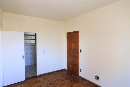 Sala de apartamento para alugar com 2 quartos, 64m² em Sagrada Família, Belo Horizonte