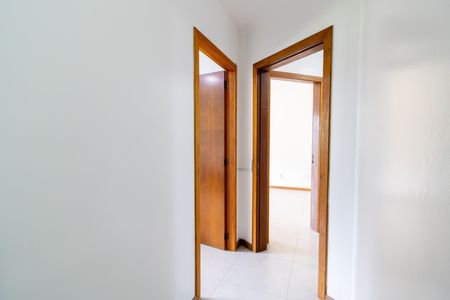 Corredor de apartamento para alugar com 2 quartos, 115m² em Ipanema, Porto Alegre