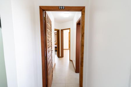 Hall de entrada de apartamento para alugar com 2 quartos, 115m² em Ipanema, Porto Alegre