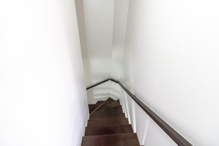 Apartamento para alugar com 115m², 2 quartos e 1 vagaEscada