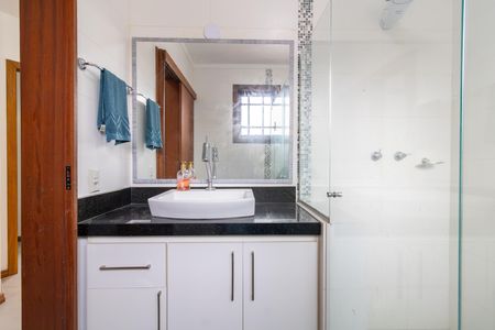 Banheiro 2 de apartamento para alugar com 2 quartos, 115m² em Ipanema, Porto Alegre