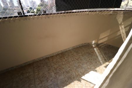 Sacada de apartamento para alugar com 3 quartos, 90m² em Fundinho, Uberlândia