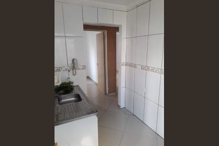 Cozinha de apartamento à venda com 2 quartos, 47m² em COHAB, São Paulo