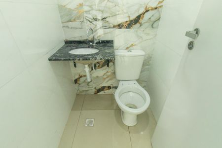 Casa à venda com 171m², 3 quartos e 2 vagas Casa à venda com 171m², 3 quartos e 2 vagasLavabo