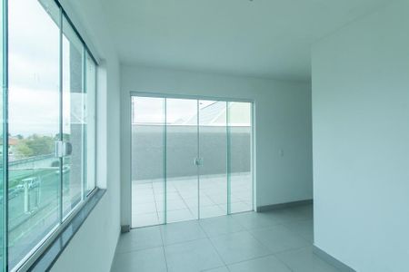 Casa à venda com 171m², 3 quartos e 2 vagas Casa à venda com 171m², 3 quartos e 2 vagasEscritório