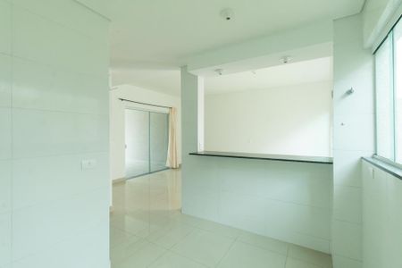 Casa à venda com 171m², 3 quartos e 2 vagas Casa à venda com 171m², 3 quartos e 2 vagasCozinha e Área de Serviço