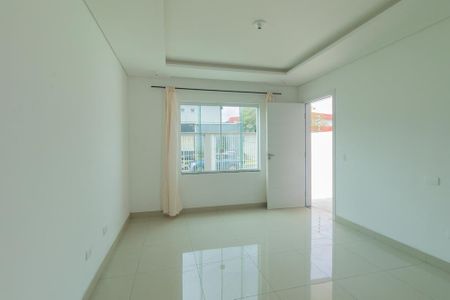 Casa à venda com 171m², 3 quartos e 2 vagas Casa à venda com 171m², 3 quartos e 2 vagasSala