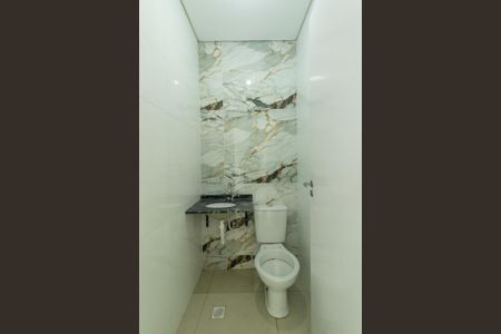 Casa à venda com 171m², 3 quartos e 2 vagas Casa à venda com 171m², 3 quartos e 2 vagasLavabo