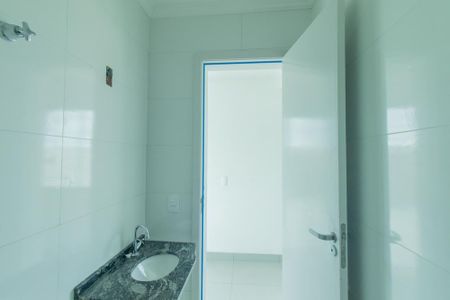 Casa à venda com 171m², 3 quartos e 2 vagas Casa à venda com 171m², 3 quartos e 2 vagasBanheiro Social