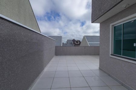 Casa à venda com 171m², 3 quartos e 2 vagas Casa à venda com 171m², 3 quartos e 2 vagasTerraço