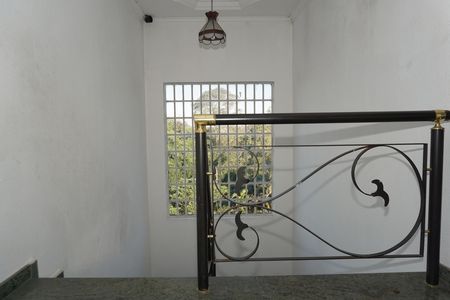 Escada de casa de condomínio para alugar com 6 quartos, 3000m² em Jardim Iolanda, Embu das Artes