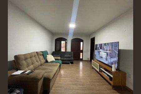 Casa à venda com 3 quartos, 625m² em Feitoria, São Leopoldo