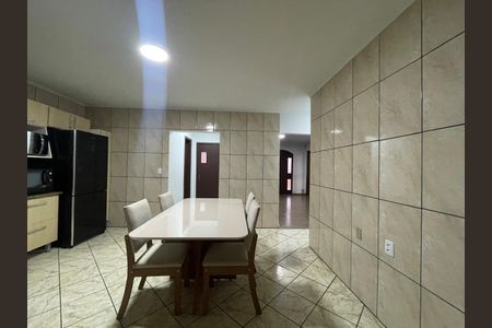 Casa à venda com 3 quartos, 625m² em Feitoria, São Leopoldo