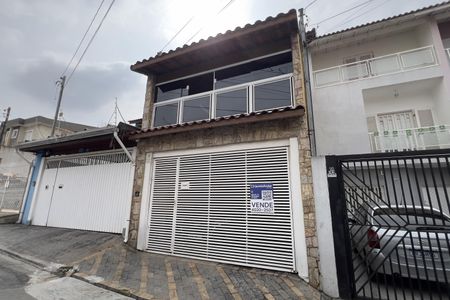 Fachada com placa grandee de casa à venda com 3 quartos, 150m² em Vila Francisco Mineiro, Guarulhos