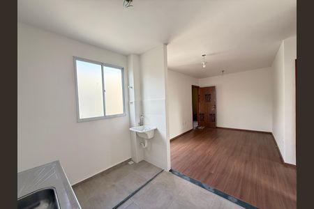 Apartamento para alugar com 47m², 2 quartos e 1 vaga Apartamento para alugar com 47m², 2 quartos e 1 vagaCozinha e Área de Serviço