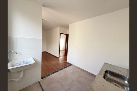 Apartamento para alugar com 47m², 2 quartos e 1 vaga Apartamento para alugar com 47m², 2 quartos e 1 vagaCozinha e Área de Serviço