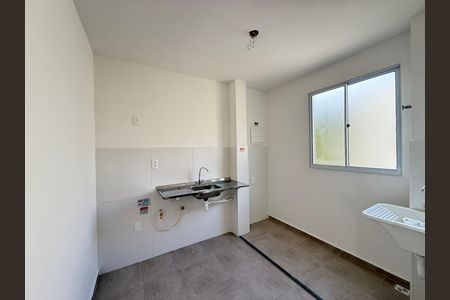 Apartamento para alugar com 47m², 2 quartos e 1 vaga Apartamento para alugar com 47m², 2 quartos e 1 vagaCozinha e Área de Serviço