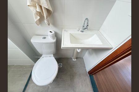 Apartamento para alugar com 47m², 2 quartos e 1 vaga Apartamento para alugar com 47m², 2 quartos e 1 vagaBanheiro Social