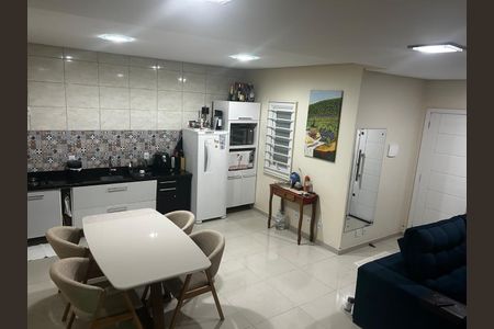 Casa à venda com 3 quartos, 90m² em Niterói, Canoas