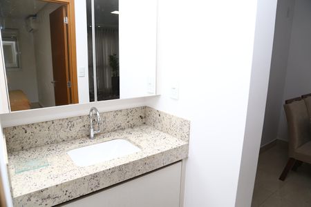 Banheiro de apartamento para alugar com 1 quarto, 56m² em Setor Marista, Goiânia