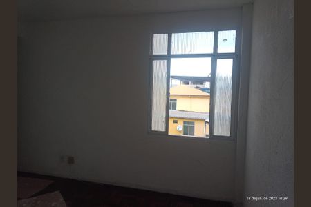 Sala de apartamento para alugar com 2 quartos, 60m² em Vila Paula, Duque de Caxias