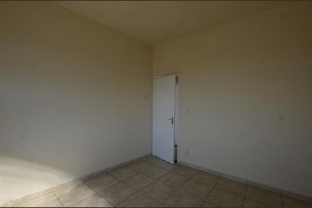 Quarto 1 de apartamento para alugar com 2 quartos, 69m² em Vila Valqueire, Rio de Janeiro