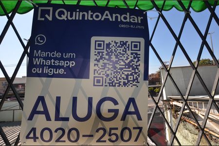 Placa  de apartamento para alugar com 2 quartos, 69m² em Vila Valqueire, Rio de Janeiro