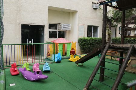 Playground de apartamento para alugar com 2 quartos, 64m² em Jardim da Viga, Nova Iguaçu