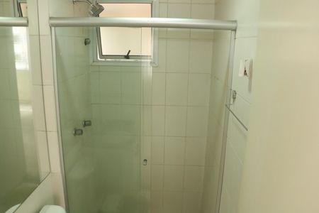 Banheiro de apartamento para alugar com 2 quartos, 64m² em Jardim da Viga, Nova Iguaçu