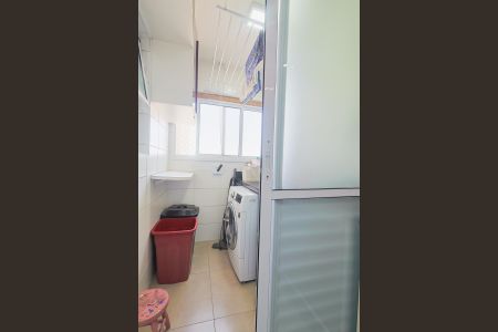 Área de Serviço de apartamento à venda com 3 quartos, 77m² em Jardim Bom Tempo, Taboão da Serra