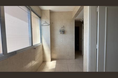 Área de serviço de apartamento para alugar com 3 quartos, 136m² em Centro, Pelotas