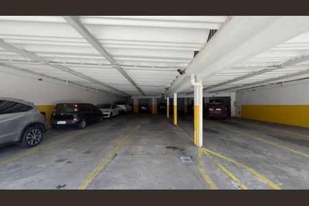 Garagem de apartamento para alugar com 3 quartos, 136m² em Centro, Pelotas