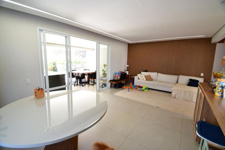 Sala de casa de condomínio à venda com 3 quartos, 205m² em Jardim do Sol, Campinas