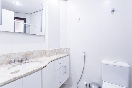 Banheiro de apartamento para alugar com 1 quarto, 48m² em Itaim Bibi, São Paulo