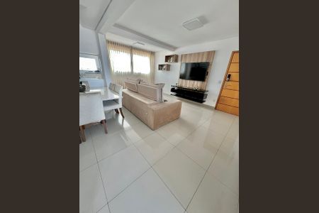 Apartamento para alugar com 4 quartos, 200m² em Santa Mônica, Uberlândia