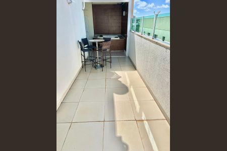 Apartamento para alugar com 200m², 4 quartos e 2 vagas