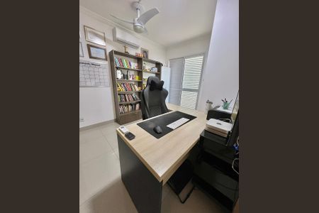 Apartamento para alugar com 4 quartos, 200m² em Santa Mônica, Uberlândia