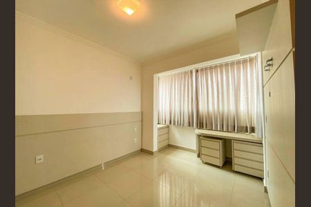 Apartamento para alugar com 4 quartos, 200m² em Santa Mônica, Uberlândia