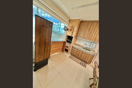 Apartamento para alugar com 200m², 4 quartos e 2 vagas