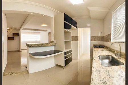 Apartamento para alugar com 200m², 4 quartos e 2 vagas
