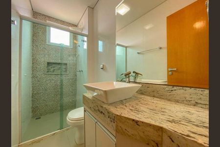 Apartamento para alugar com 4 quartos, 200m² em Santa Mônica, Uberlândia