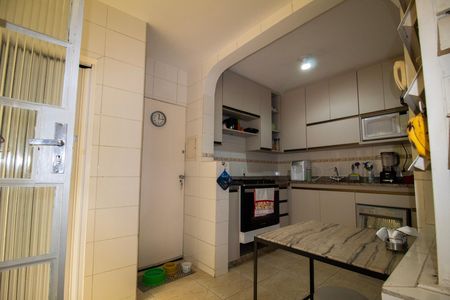 Cozinha  de apartamento à venda com 2 quartos, 140m² em Gutierrez, Belo Horizonte