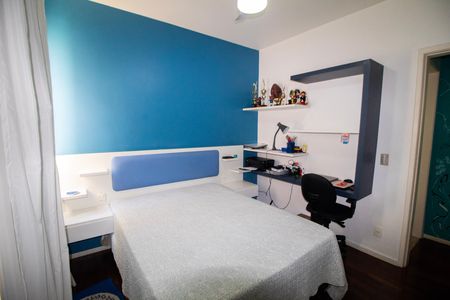 Quarto 01  de apartamento à venda com 2 quartos, 140m² em Gutierrez, Belo Horizonte