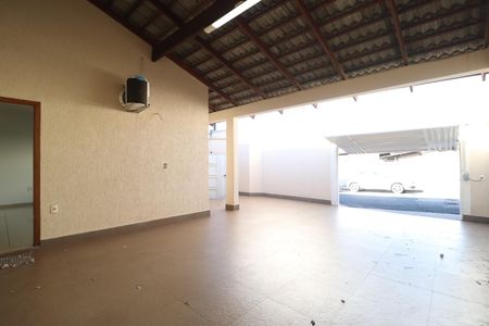 Casa para alugar com 250m², 3 quartos e 4 vagasVaranda da Sala