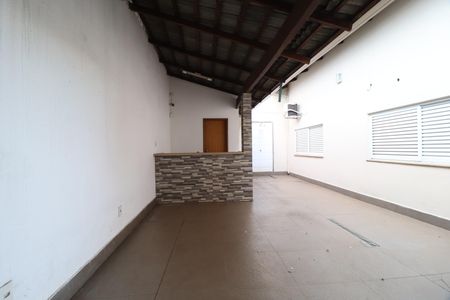 Casa para alugar com 250m², 3 quartos e 4 vagasVaranda